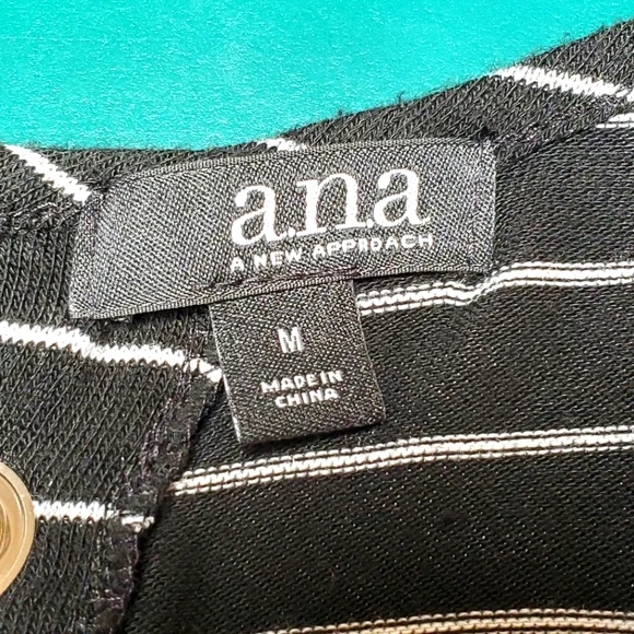 Woman's Casual Top - Picture 5 of 5